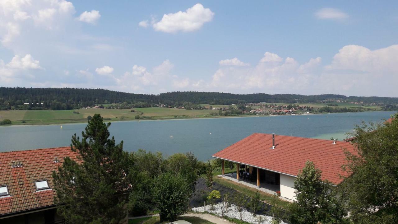 Le Charme Des 2 Lacs Malbuisson Exterior foto